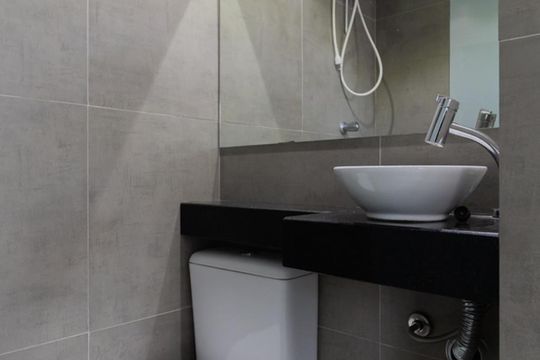 Banheiro de kitnet/studio à venda com 1 quarto, 38m² em Centro, Novo Hamburgo