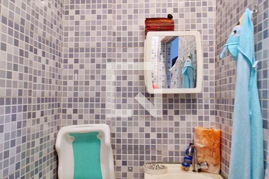 Banheiro da Suíte de casa para alugar com 3 quartos, 130m² em Jardim Nevada, Santo André