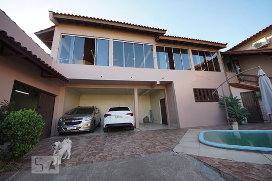 Garagem de casa à venda com 3 quartos, 420m² em Scharlau, São Leopoldo