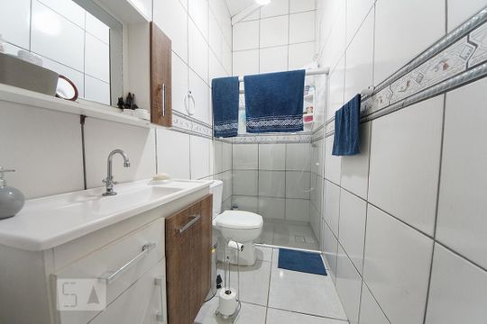 Banheiro de casa à venda com 3 quartos, 420m² em Scharlau, São Leopoldo