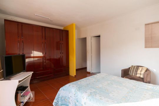 Quarto 1 de casa para alugar com 4 quartos, 220m² em Jardim Marisa, São Paulo