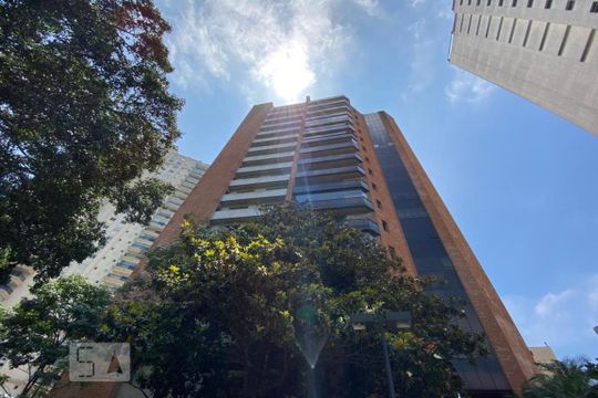 Fachada de apartamento para alugar com 4 quartos, 393m² em Vila Suzana, São Paulo