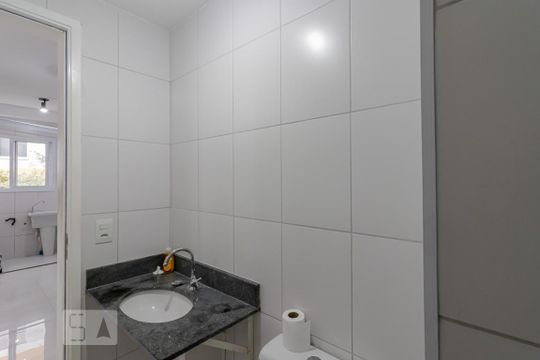 Banheiro de apartamento para alugar com 2 quartos, 37m² em Cambuci, São Paulo
