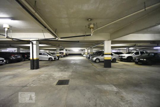 Área comum - garagem de apartamento à venda com 2 quartos, 68m² em Chácara Seis de Outubro, São Paulo