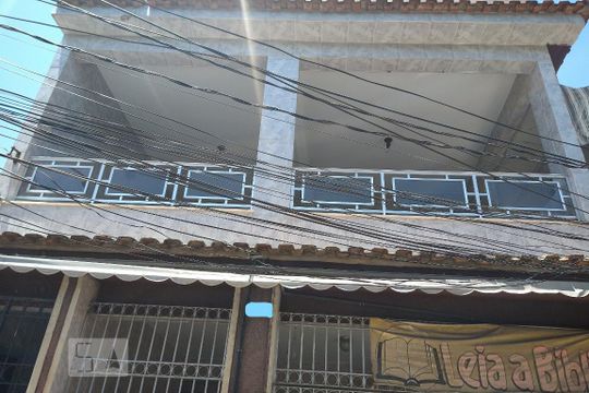 Fachada de casa para alugar com 2 quartos, 120m² em Madureira, Rio de Janeiro