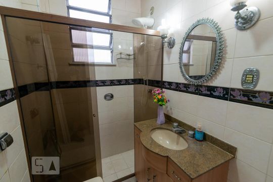 Banheiro de apartamento à venda com 1 quarto, 40m² em Maracanã, Rio de Janeiro