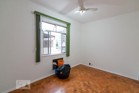 Quarto de apartamento à venda com 1 quarto, 40m² em Maracanã, Rio de Janeiro