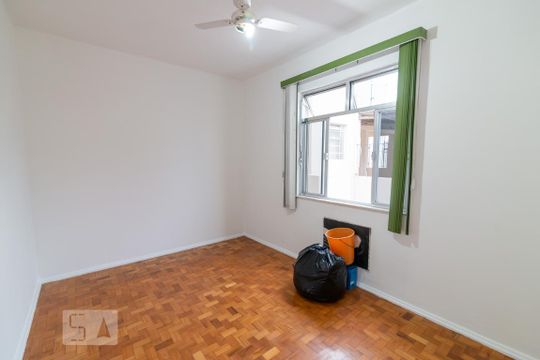 Quarto de apartamento à venda com 1 quarto, 40m² em Maracanã, Rio de Janeiro