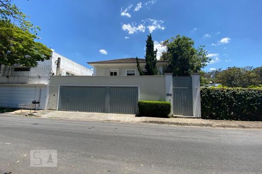 Fachada de casa à venda com 4 quartos, 465m² em Vila Tramontano, São Paulo