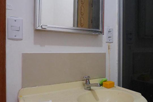 Banheiro de apartamento para alugar com 2 quartos, 63m² em Passo D’areia, Porto Alegre