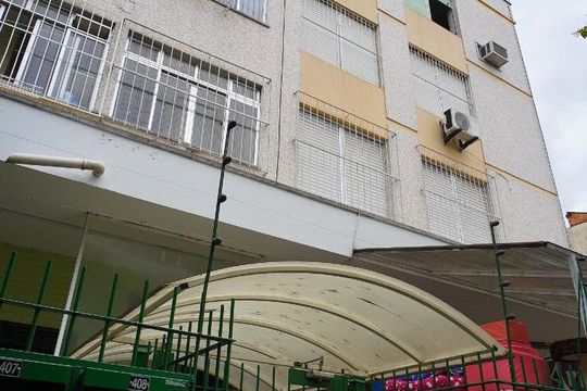 Fachada do bloco de apartamento para alugar com 2 quartos, 63m² em Passo D’areia, Porto Alegre