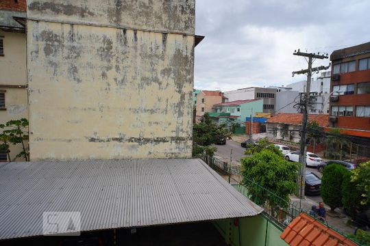 Quarto 1 - Vista de apartamento para alugar com 2 quartos, 63m² em Passo D’areia, Porto Alegre