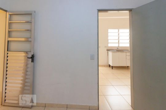 Quarto de casa para alugar com 1 quarto, 33m² em Vila Lageado, São Paulo