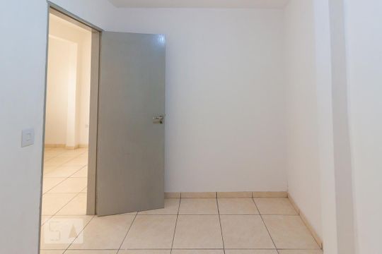 Quarto de casa para alugar com 1 quarto, 33m² em Vila Lageado, São Paulo