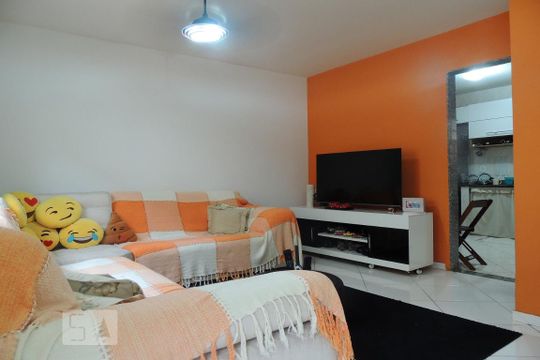 Sala de casa para alugar com 2 quartos, 88m² em Pechincha, Rio de Janeiro