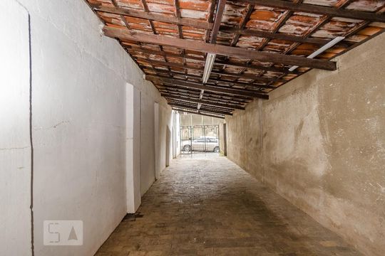 Garagem de casa à venda com 2 quartos, 400m² em Nova Suíça, Belo Horizonte