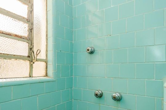 Banheiro Social de casa à venda com 2 quartos, 400m² em Nova Suíça, Belo Horizonte