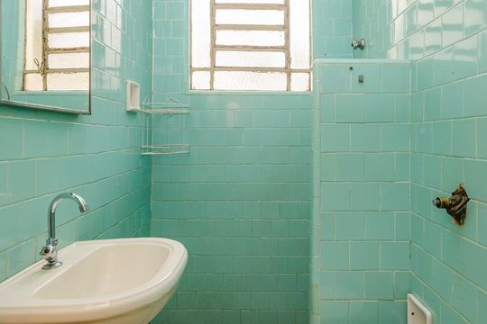 Banheiro Social de casa à venda com 2 quartos, 400m² em Nova Suíça, Belo Horizonte