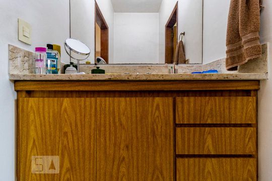 Banheiro da Suíte de casa para alugar com 8 quartos, 540m² em Planalto Paulista, São Paulo
