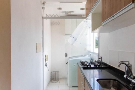 Cozinha de apartamento para alugar com 2 quartos, 40m² em Jardim Petrópolis, Cotia