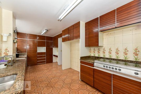 Cozinha de apartamento à venda com 4 quartos, 300m² em Copacabana, Rio de Janeiro