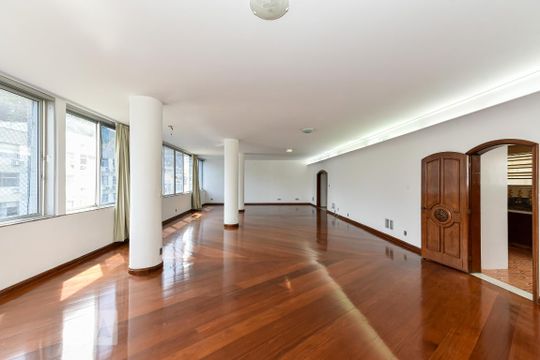 Sala de apartamento à venda com 4 quartos, 300m² em Copacabana, Rio de Janeiro