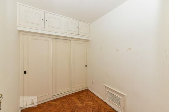 Quarto de Serviço de apartamento à venda com 4 quartos, 300m² em Copacabana, Rio de Janeiro