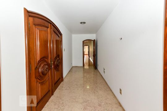 Hall de Entrada de apartamento à venda com 4 quartos, 300m² em Copacabana, Rio de Janeiro