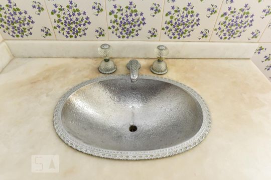 Lavabo de apartamento à venda com 4 quartos, 300m² em Copacabana, Rio de Janeiro