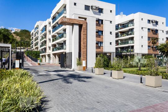 Fachada do Condomínio de apartamento para alugar com 2 quartos, 58m² em Campo Grande, Rio de Janeiro