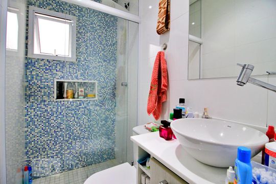 Banheiro da Suíte de apartamento à venda com 2 quartos, 108m² em Vila Curuçá, Santo André