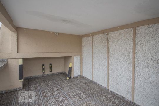 Garagem de casa para alugar com 3 quartos, 90m² em Vila Guilherme, São Paulo