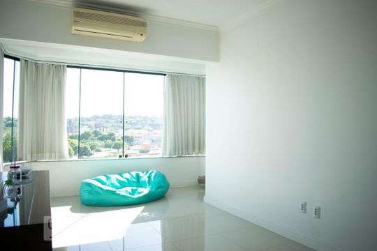 Sala de Estar de apartamento à venda com 3 quartos, 173m² em Menino Deus, Porto Alegre
