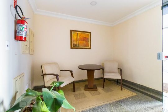 Área comum - Hall social de apartamento para alugar com 2 quartos, 82m² em Cambuí, Campinas