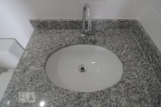 Banheiro Social- pia de apartamento à venda com 3 quartos, 67m² em Catumbi, São Paulo