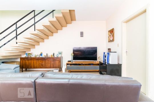 Sala de casa à venda com 4 quartos, 260m² em Mirandópolis, São Paulo