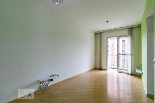 Sala de apartamento à venda com 3 quartos, 80m² em Vila Carlos de Campos, São Paulo