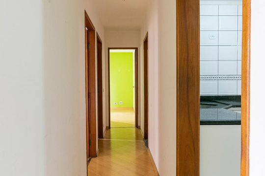 Corredor de apartamento à venda com 3 quartos, 80m² em Vila Carlos de Campos, São Paulo