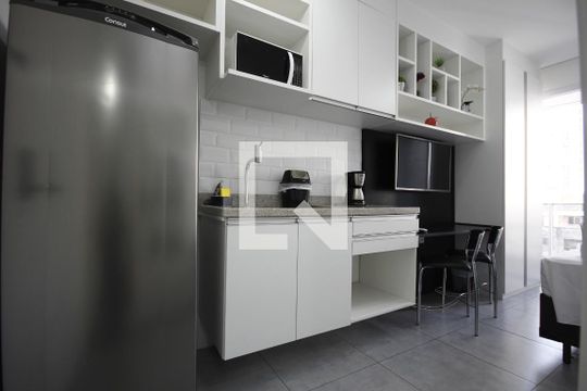 Cozinha de kitnet/studio à venda com 1 quarto, 25m² em Sé, São Paulo