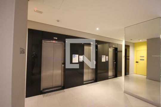 Hall de Entrada de kitnet/studio à venda com 1 quarto, 25m² em Sé, São Paulo