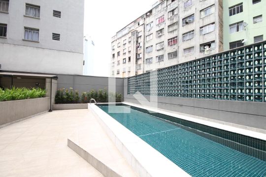 Piscina de kitnet/studio à venda com 1 quarto, 25m² em Sé, São Paulo