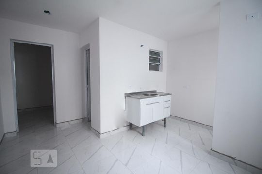 Casa para alugar com 1 quarto, 30m² em Jardim do Tiro, São Paulo