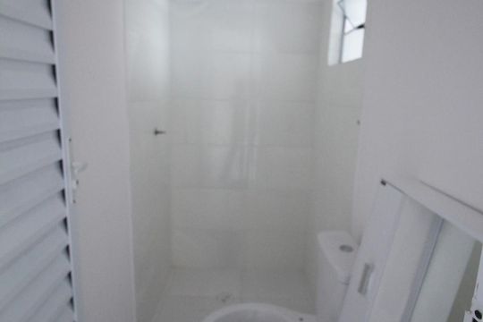 banheiro de casa para alugar com 1 quarto, 30m² em Jardim do Tiro, São Paulo