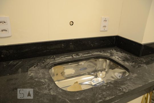 Cozinha de apartamento à venda com 2 quartos, 60m² em Botafogo, Rio de Janeiro