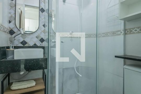 Banheiro de kitnet/studio para alugar com 1 quarto, 22m² em Jabaquara, São Paulo