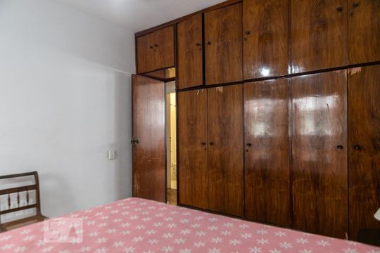 Quarto de apartamento para alugar com 1 quarto, 40m² em Gonzaga, Santos