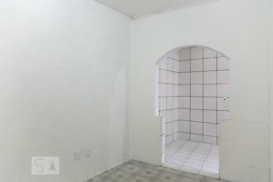 Sala de casa para alugar com 2 quartos, 55m² em Vila Carmosina, São Paulo