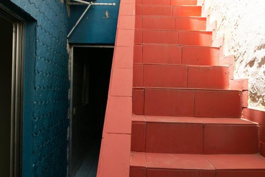 Escada de casa para alugar com 2 quartos, 55m² em Vila Carmosina, São Paulo