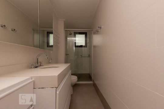 Banheiro da Suíte de apartamento à venda com 1 quarto, 105m² em Bela Vista, Porto Alegre