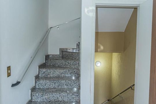 Escada garagem e quartos de casa à venda com 3 quartos, 185m² em Tucuruvi, São Paulo